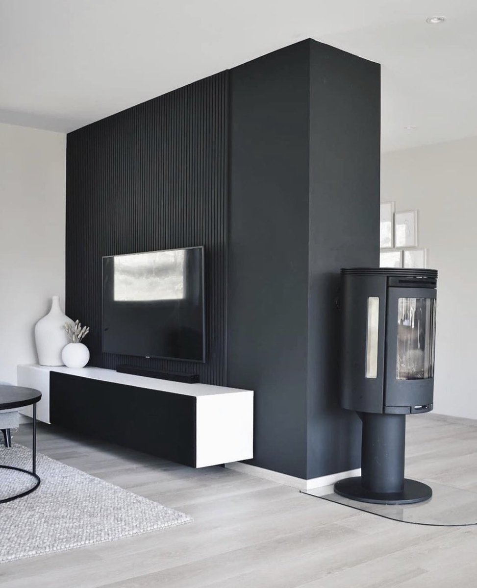INTERIORPORN1's tweet photo. Dark interior in your home, makes it look extra special https://t.co/ddbTmpVSqB