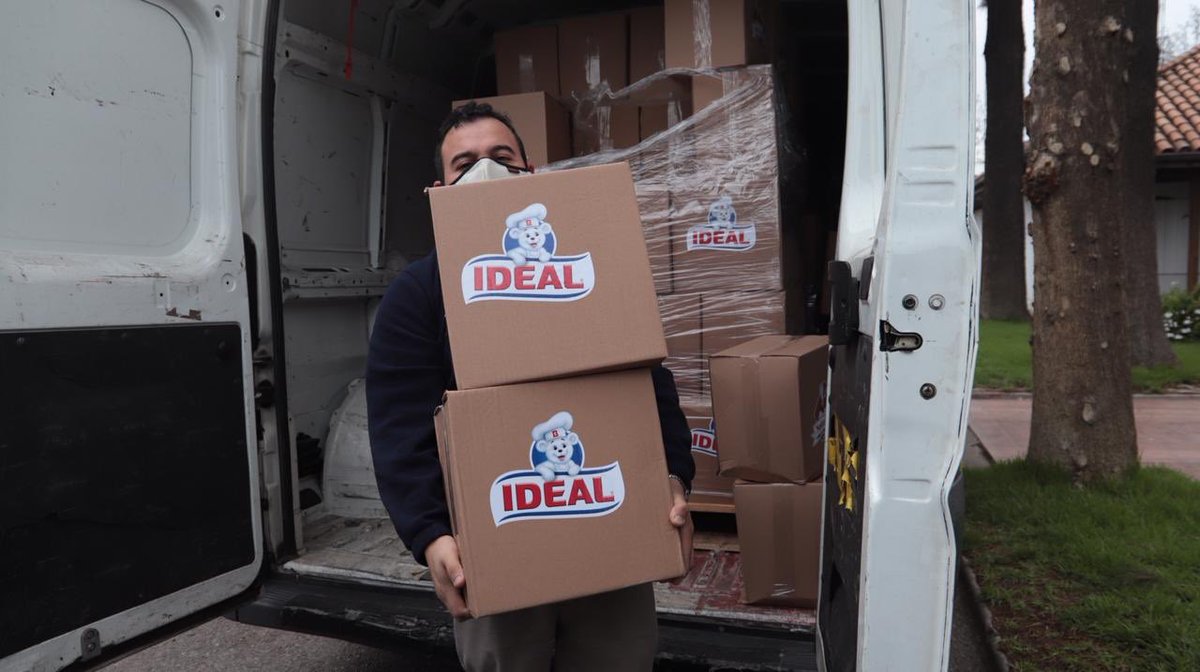 muniquilicura's tweet photo. 🟢 RECIBIMOS DONACIÓN DE 200 CAJAS DE MERCADERÍA 🟢

✅ Gracias a una nueva alianza público privada, nuestro municipio recibió este viernes 10 de julio una donación de 200 cajas de mercadería por parte de la empresa Ideal, para hacer frente a la emergencia sanitaria. https://t.co/wDe3ZSWYOB