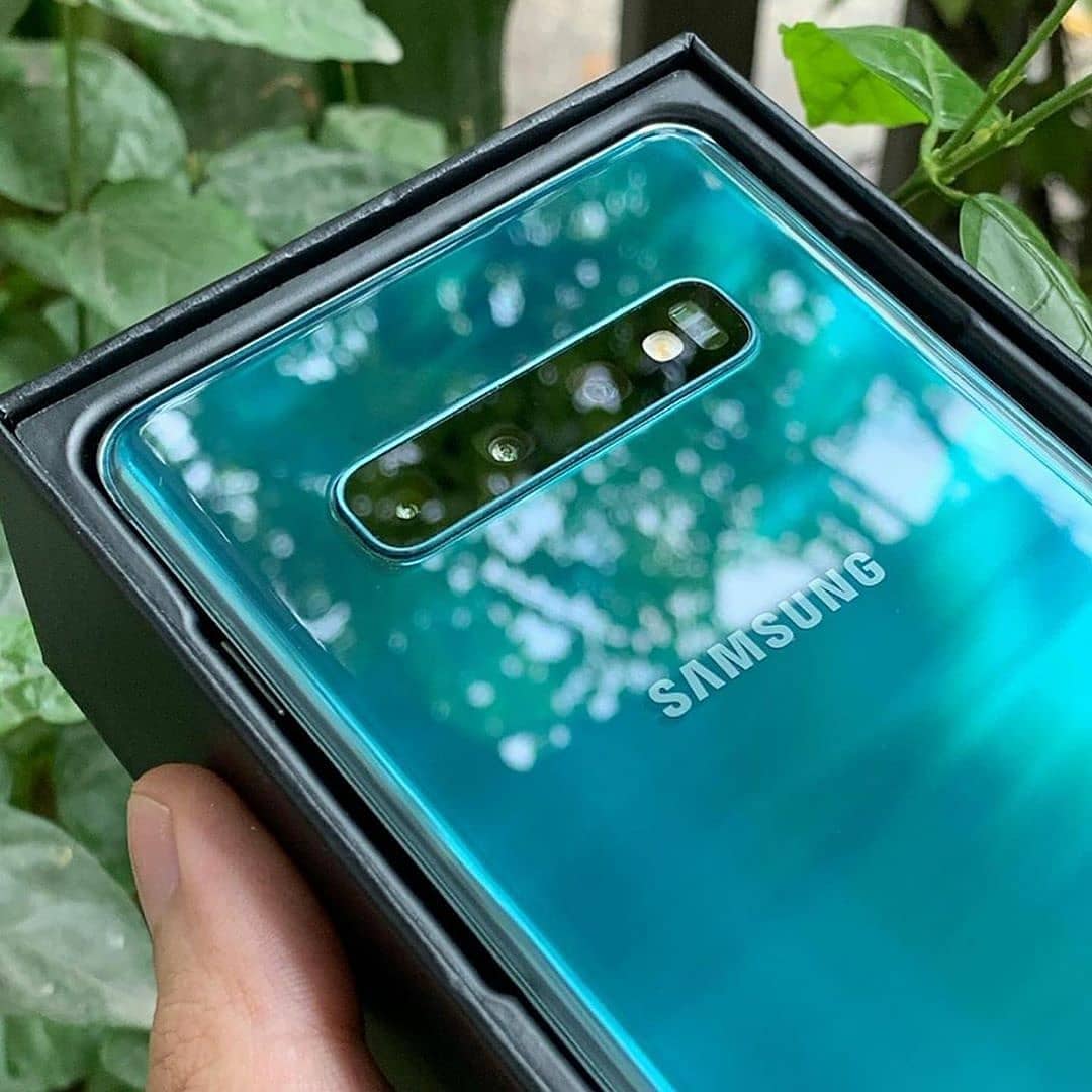 Krimou_tech's tweet photo. Galaxy S10 plus in Prism Green 💚
Do you like this color❓
Leave a comment ⤵️
Tag a Samsung lover 👥
.
.
.
.
.
#samsung #samsungmobile #samsungs9 #samsungs9plus #samsungs8 #samsungs8plus #note9 #note8 #samsungs20 #samsunggalaxy #samsunggalaxys10 #samsungs20plus #samsungmurah https://t.co/la37GpksL9