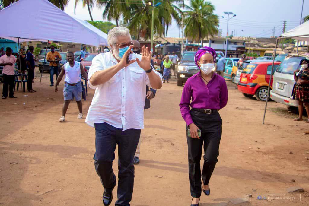 I had the honour of escorting my 73 y/o VVIP constituent  @OfficeofJJR to register in the midst of the  #Covid19 pandemic! I wore three hats: Doctor, MP & Daughter. I was concerned for my dad’s safety as I’ve been for all my constituents since  #Covid19 reared it’s ugly head here!