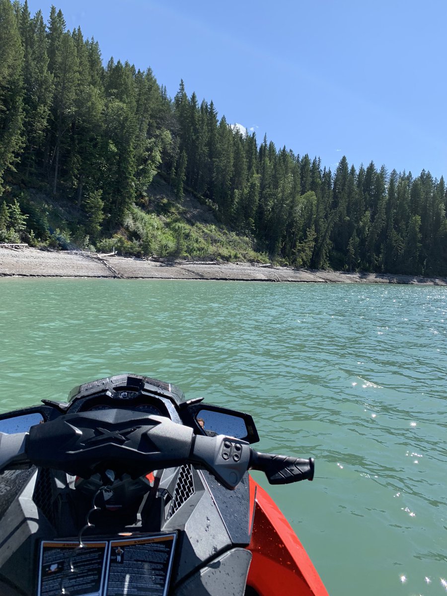 Gallant_Matt96's tweet photo. Nothing like a nice Alberta lake🇨🇦 https://t.co/x0ywLNuWLp