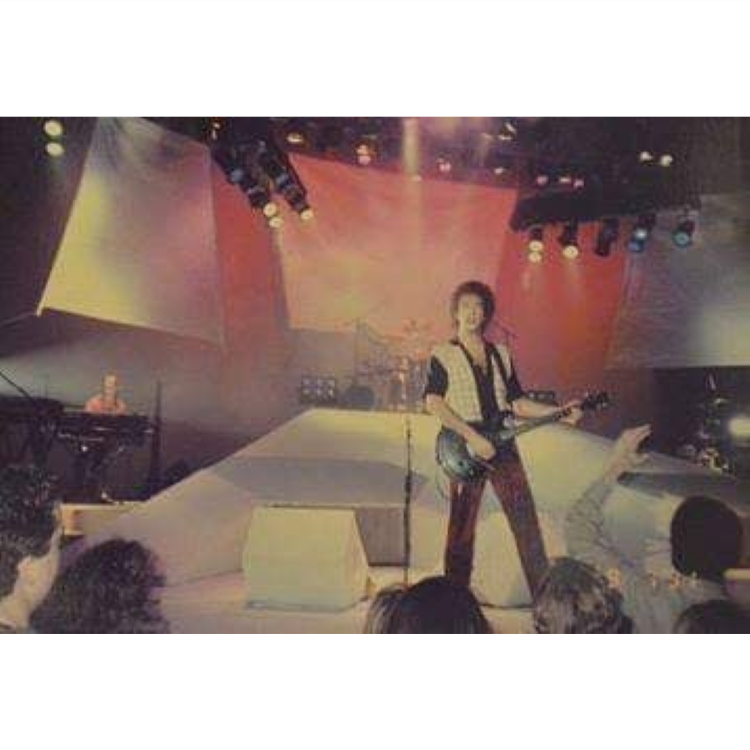 HistoriasStereo's tweet photo. + Fotos Fan Roken Arg Show 14 y último de esa serie. #soda #sodastereo #cerati #zetabosio #charlyalberti #andreaalvarez #danielmelero #tweetygonzalez #rocknacional #rexmix #cancionanimal #historiasenstereo https://t.co/Riye77ywCO