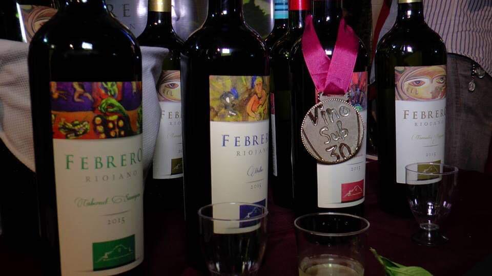 Vendo vinos de excelente calidad en forma exclusiva de Bodega y Fincas de Aminga, La Rioja. En sus 4 versiones. Malbec, Cabernet, Bonarda y Torrontés. 📲115 348 8855 entrega inmediata por caja y por unidad. 📲115 348 8855
