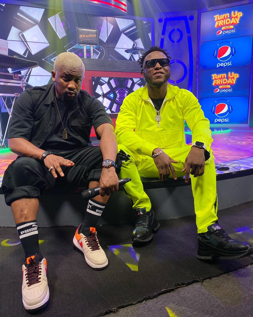iamDo2dtun's tweet photo. Energy Gad X Dj Kaywise. 

Get ready my new single with @Olamide X @Pepenazi prod by @Pheelzonthebeat #AfrobeatToTheWorld 
drops on the show! 

Tune in to Ch: 153, 154 @DStvNg, Ch 2 @GOtvNg!  @africamagictv @Pepsi_Naija 
Catch the vibe! 

#AMTurnUpFriday https://t.co/vqjsZshngy