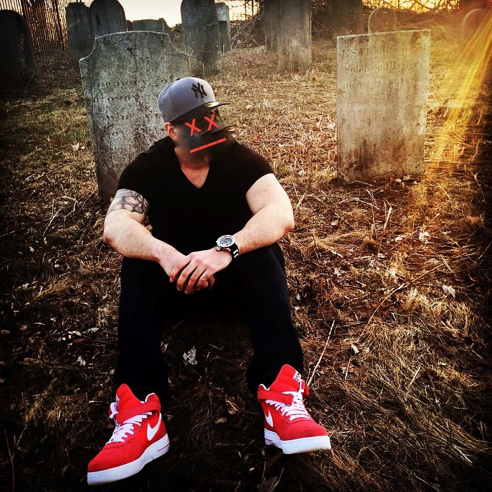 CemeteryHigh's tweet photo. It’s about time to start recording some new shit! #CemeteryHigh #Rap #WickedShit #NewMusic #Music #HipHop https://t.co/CNzqdeak0a