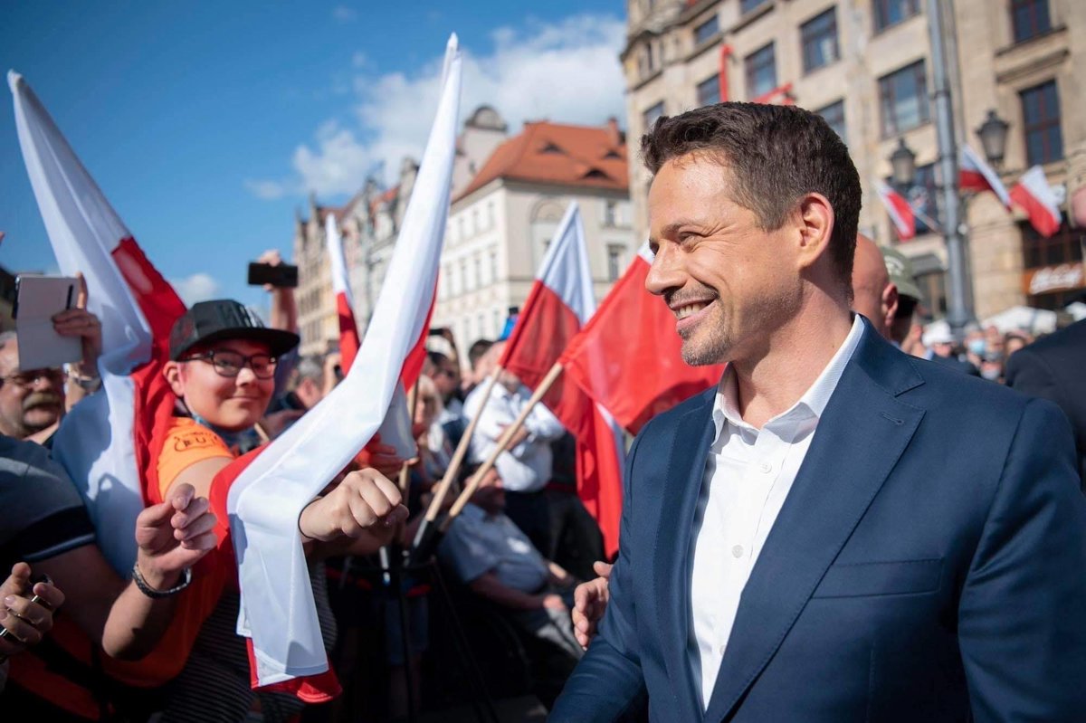 trzaskowski2020's tweet photo. To było wyjątkowe 8 tygodni kampanii🔥
📣Konto @trzaskowski2020 zaobserwowało 50 000 użytkowników❗️
📣Wspomniano nas 165 000 razy❗️
📣Nasze tweety wyświetlono PONAD 39 MILIONÓW razy❗️
Dziękujemy, że byliście z nami✌️

Zespół TT #Trzaskowski2020 
🔄Podajcie dalej! https://t.co/SnbHb0mkfb