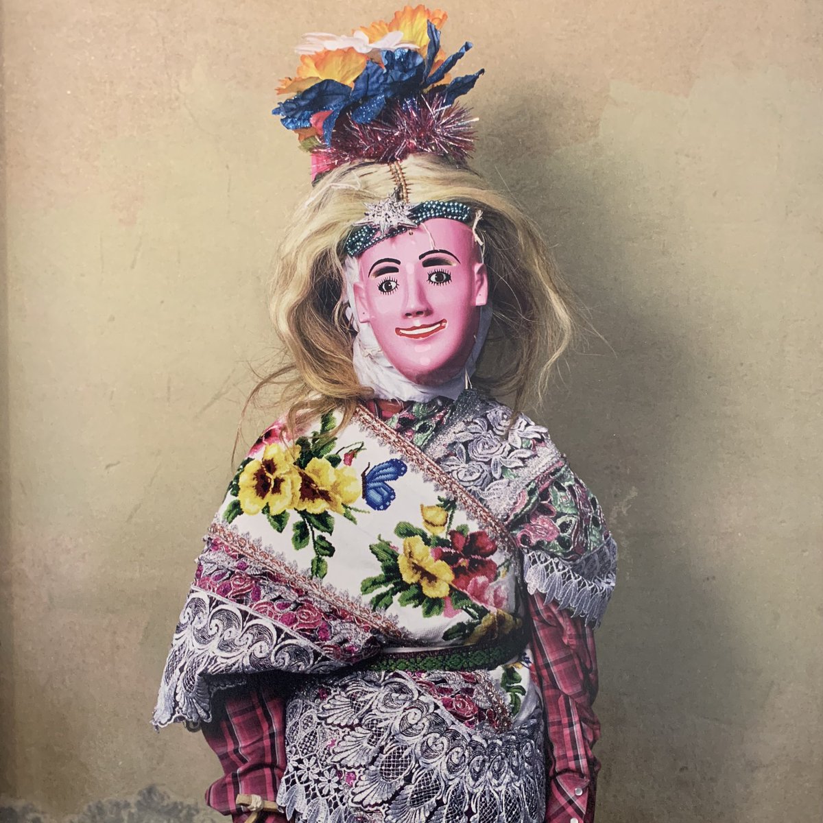 4/ Sergio Rodríguez-Blanco on the *structure of sacred time* that is actualized in masked rituals:“Through these rites, participants find themselves connecting to the time of origin, a time that does not pass by, because it is an eternal present”