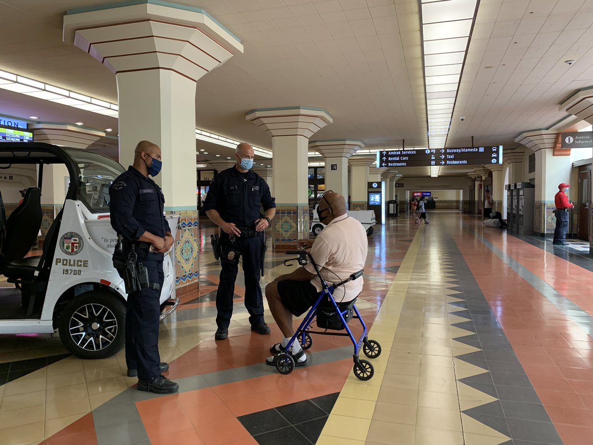 LAPDTransit's tweet photo. Penny for your thoughts?
#LAPDGoMetro #TSD #GoMetro #UnionStation #FixedPost #FridayFeeling #LAPD https://t.co/GRc4etG3gE