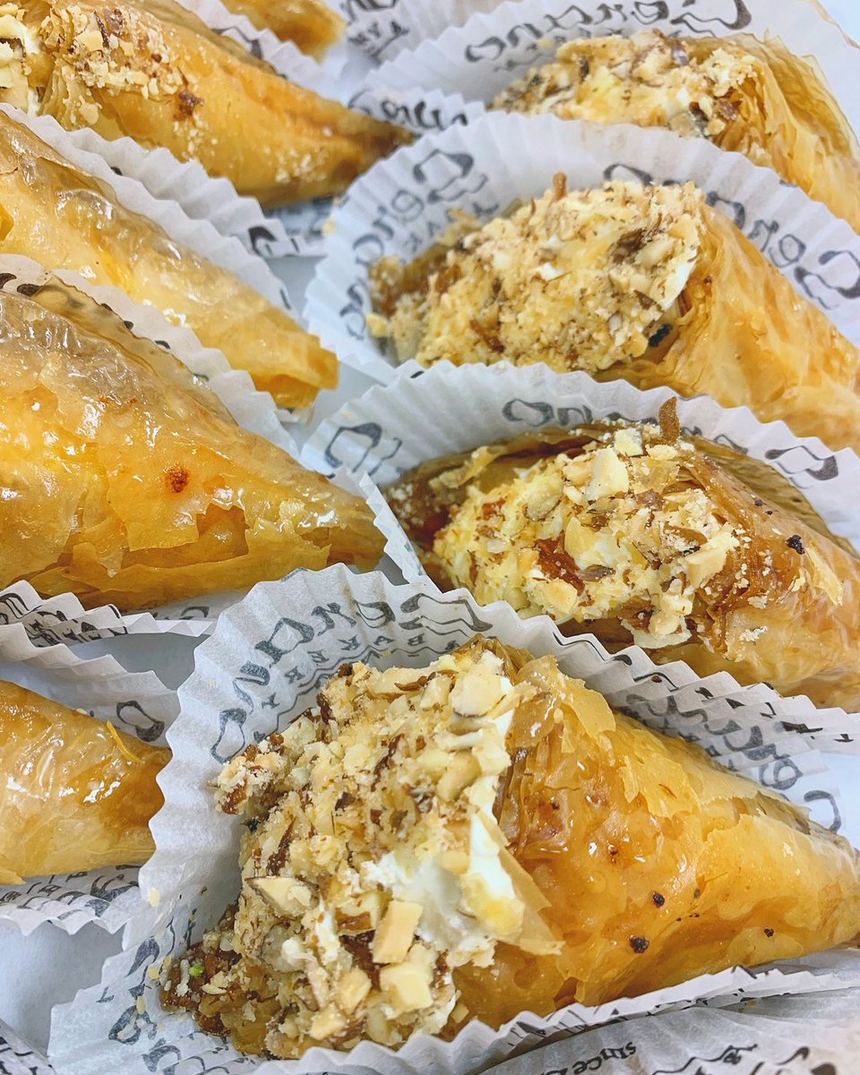 SeranoBakery's tweet photo. It’s the freakin weekend baby and we about to have us some fun!!! 💃🏻💃🏻💃🏻#weekendorders #goodtogo #trigona #itsaparty #whoscoming #seeyouthere #seranobakery #torontobakery https://t.co/ew8tELuBgz