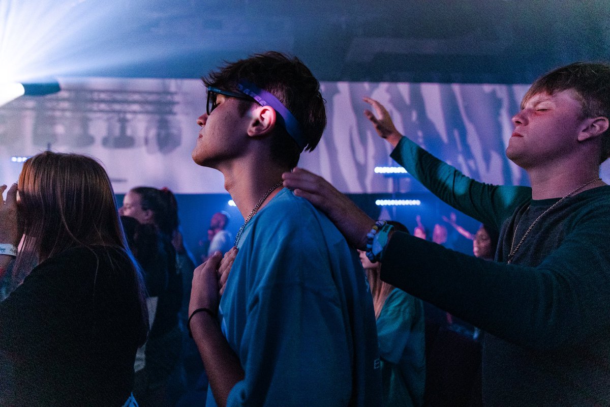 victorytulsa's tweet photo. #Campference was powerful! So thankful for our #StudentMinistries investing in the youth!!
__
Check out DIGITAL Campference online TONIGHT💥 https://t.co/IDNsdjHDTc