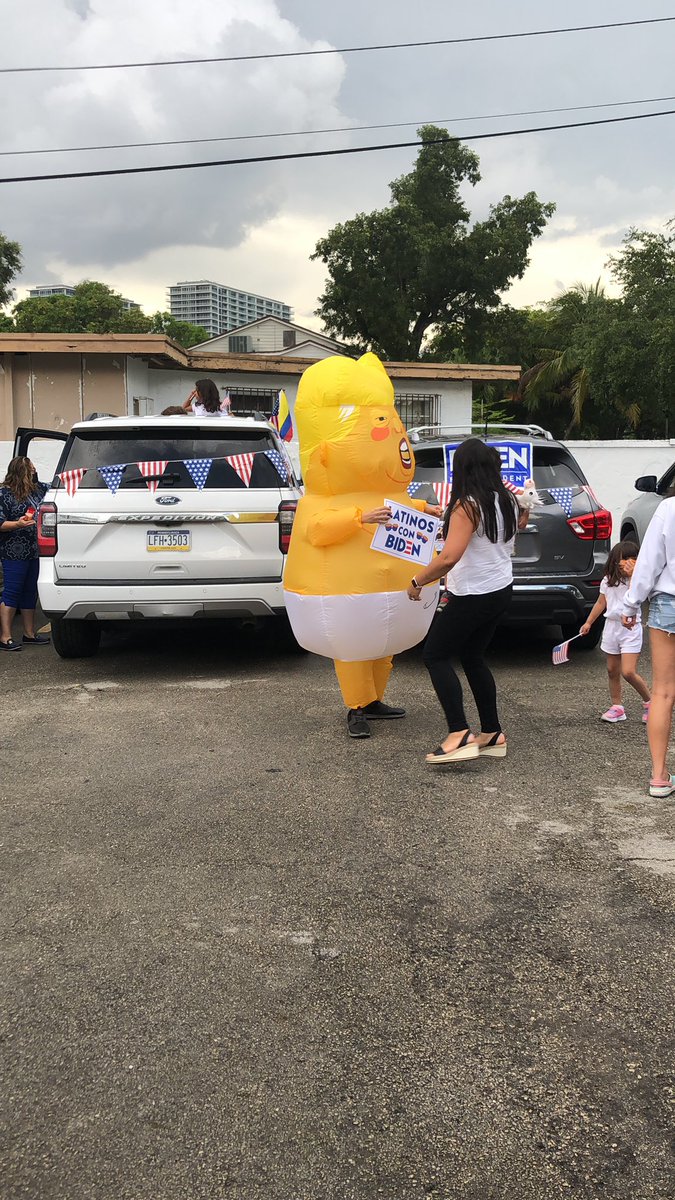UngerRosenberg's tweet photo. Miami out against @realDonaldTrump   not welcome in Florida. #floridabluewave All #RidenWithBiden2020 @BidenForFL  @MBDemocrats @MiamiDadeDems @JewishWomen4Joe https://t.co/vUdwMDBvRK
