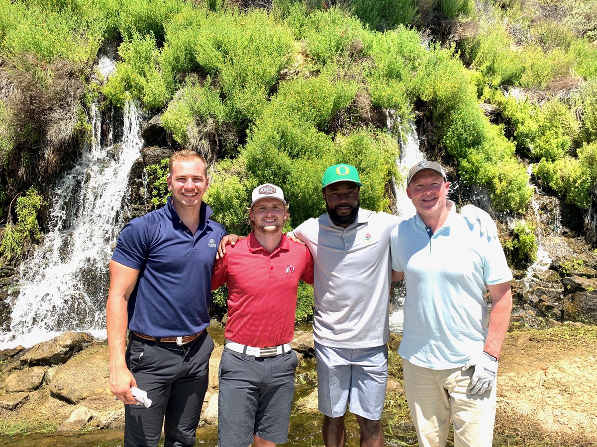 UnitedChampion5's tweet photo. Fun on the course! 

#UC4C #JumpGTA @Jump_gta @NFL #NFL #charityevent https://t.co/KJfwaE5WZn