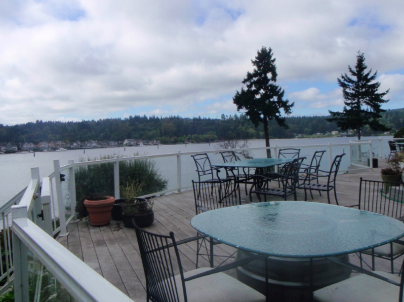 PacificGlass's tweet photo. If you find yourself somewhere like this over the weekend, make sure your railing isn't blocking the view! Give us a call if you need to upgrade to a #unobstructedview  with #pacificglass https://t.co/8uqVAIOYSa