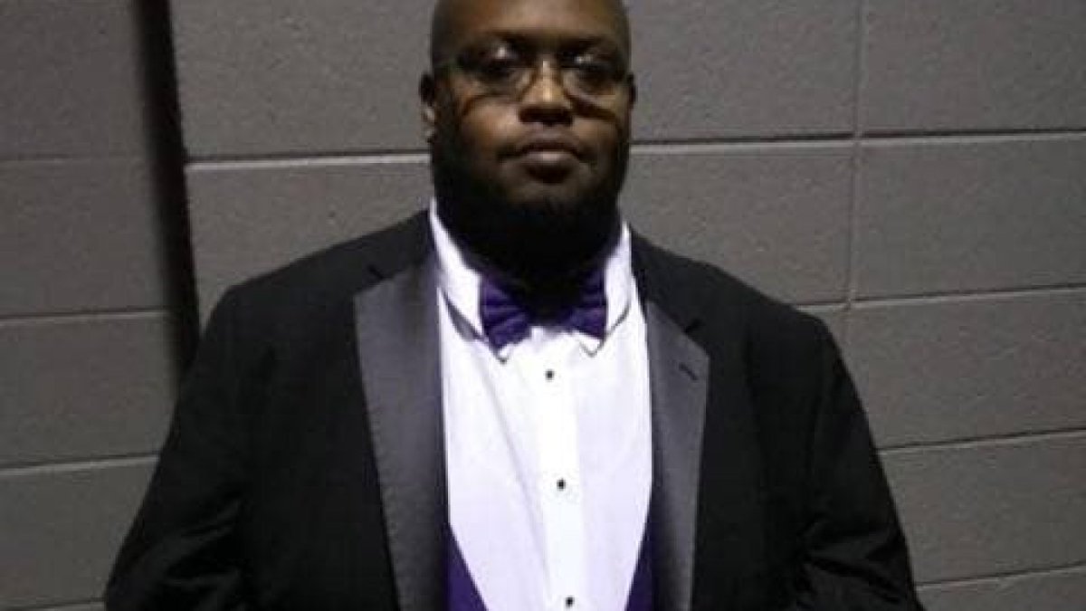 dead at 33Keith Taylor who worked at a Waffle House in  #Alabama died from  #COVID. Taylor's mother Vivian said it happened so quickly. Taylor died 10 days after his symptoms got serious. https://www.fox10tv.com/news/33-year-old-mcintosh-man-dies-10-days-after-first-experiencing-covid-19-symptoms/article_c29493a0-79e6-11ea-82de-7375098e124a.html