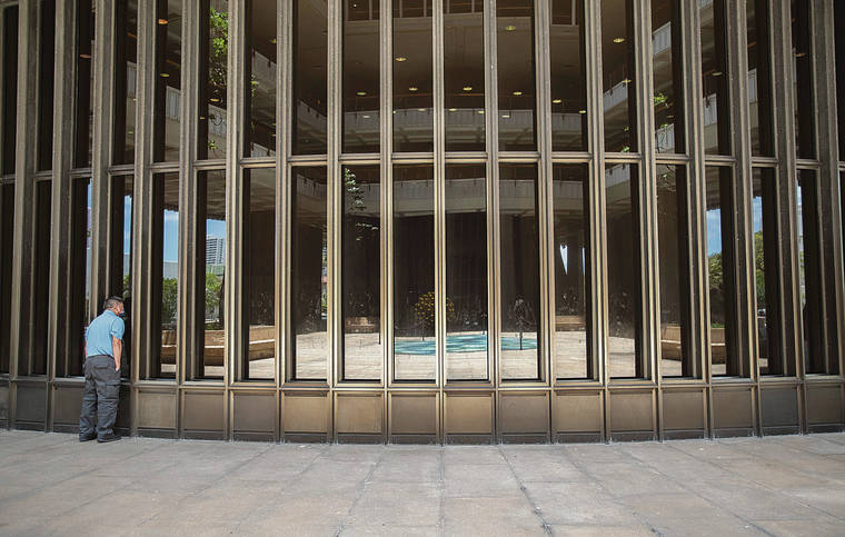 Gun control bills hang in the balance as lawmakers wrap up the legislative session #HILeg 808ne.ws/2BQso4R