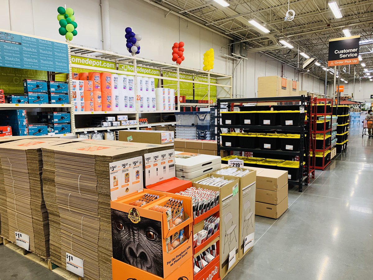 LeahVienhage's tweet photo. #DropItLikeItsHot ? ✅ #FreshFullFantastic? ✅ #StraightLines ? ✅ #EmptyOverheads ? ✅ Met and store side did a fantastic job setting the SHOE event! @THDdiego @DederaThomas @jasonhd8966 @JasonBallDM198  @JoelMBrownIdaho @TerryOr74876639 @Team89661 https://t.co/zVYiz90hDu