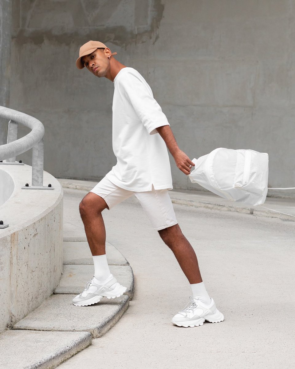 kaiiwong1's tweet photo. What mood are you today? 1.2 or 3 🤷🏽‍♂️ #eastpak https://t.co/2CbfXQSDn0