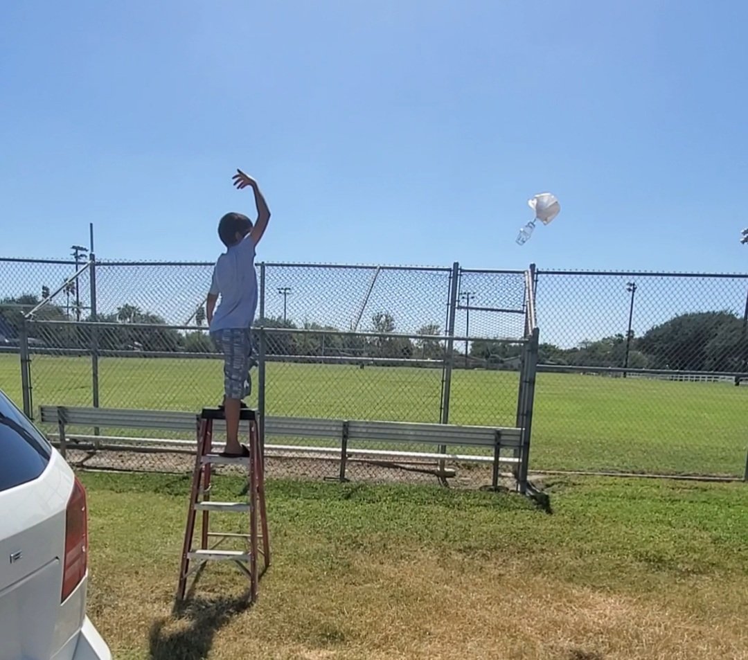 msaenz0205's tweet photo. @utrgv #TEXPREP 1304-01-Summer2020 🪂parachute project @McAllenISD @TerriersTravis https://t.co/X7OEMxdiCR