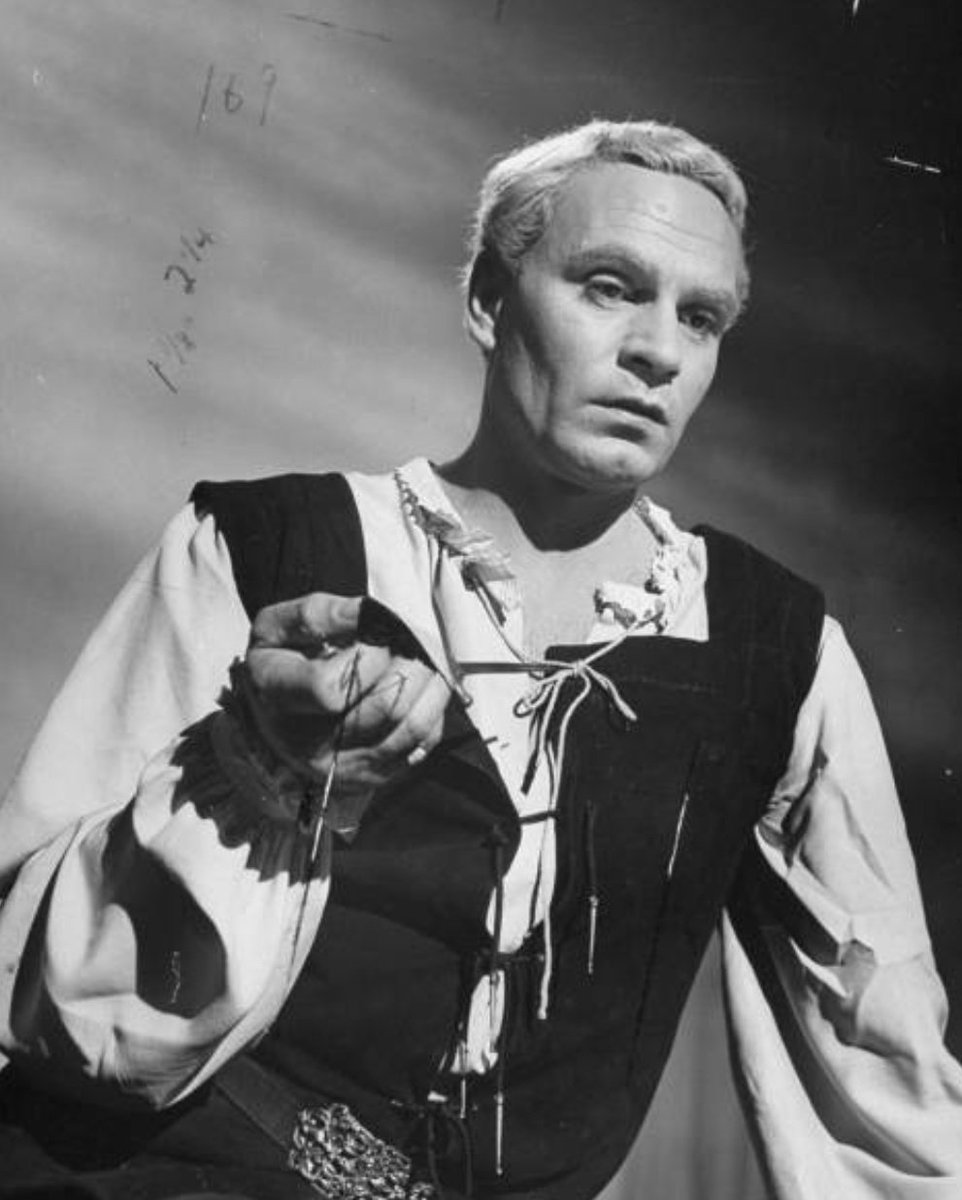 Fue nominado 13 veces para distintas modalidades del Premio de la Academia. 9 como Mejor actor, 1 como Mejor actor de reparto, 2 veces como Mejor película, y 1 vez como Mejor director.En el campo exclusivo actoral, sólo Meryl Streep con 16 (13 en la categoría de Mejor actriz),