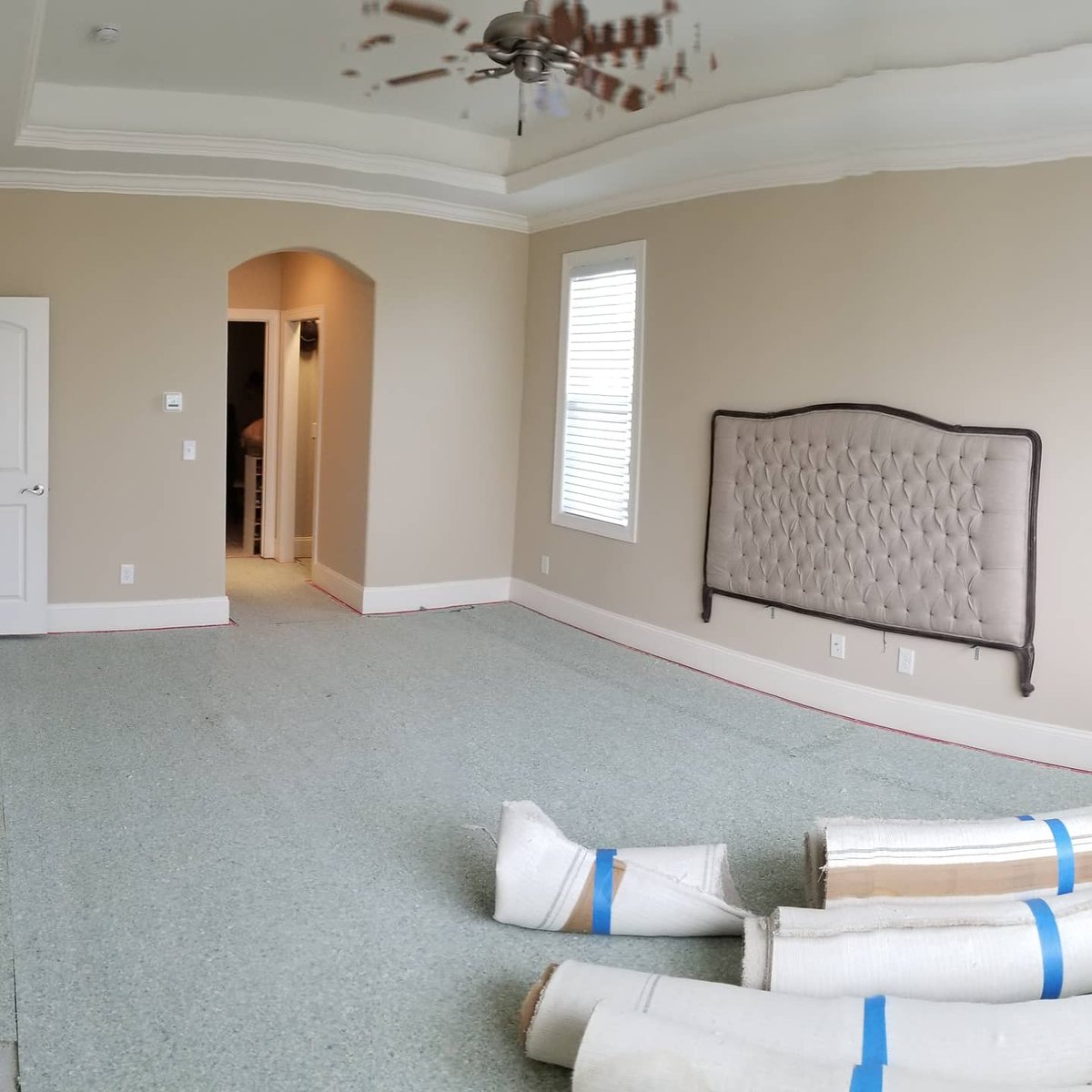 OnPointPMC's tweet image. Carpet and padding have been removed and loaded for the dump.. Vacuuming the slab and installation of the new pad/carpet is on the schedule for next week... 
.
#carpetinstallation #carpet #homerepairs #homeimprovement #makeitright #doitright