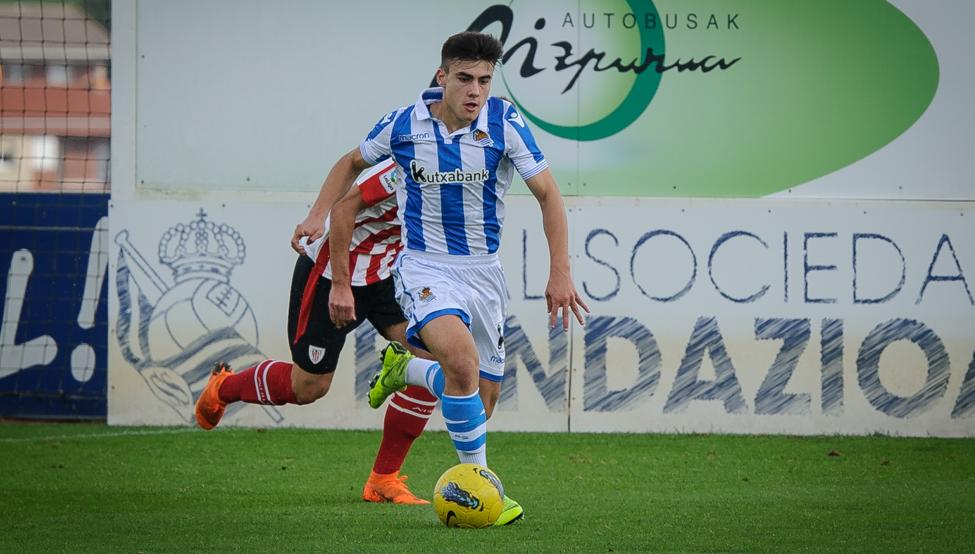 Barrenetxea started the season playing for the Juvenil team but after 6 goals in 9 matches, including a brace against Athletic it was obvious he was too good for the level so he was moved to La Real C in Tercera Division. He only played 17 min in his debut but still scored.