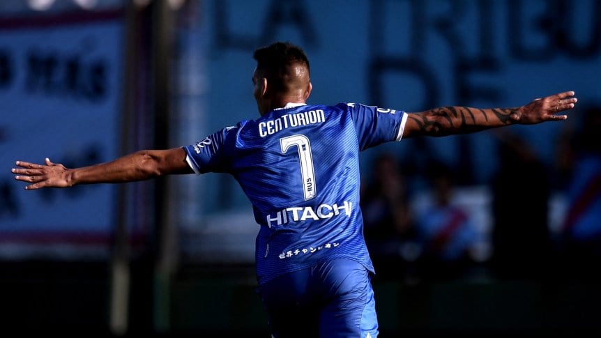 futnws's tweet photo. #MercadoDePases: Ricardo #Centurion continuará en #Velez. El fortín comprará el 50% del pase.
ℹ️ @CLMerlo https://t.co/Bdg9QShoCA