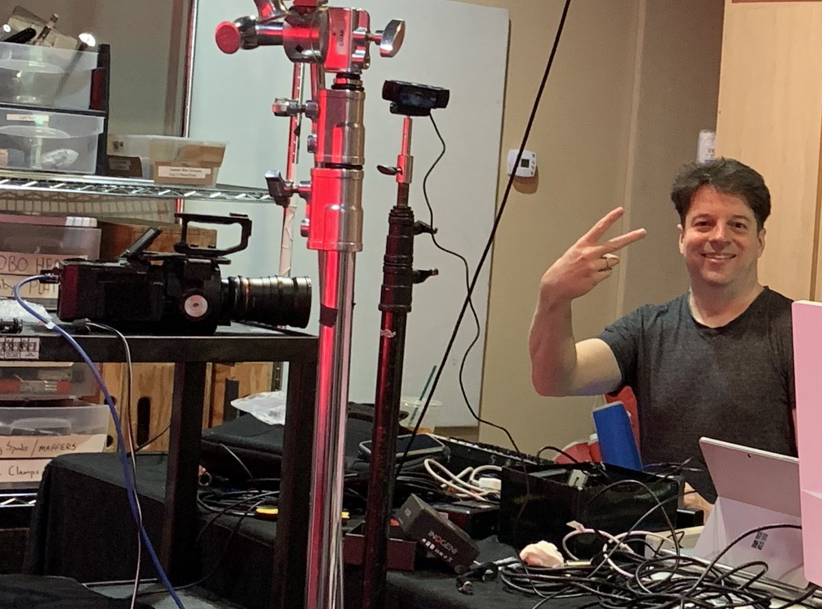 SVF_LTD's tweet image. Great to have @BrianWeldin in the house, making some custom cables. #spectrumstudio #audiocables #soundengineer #phoenix