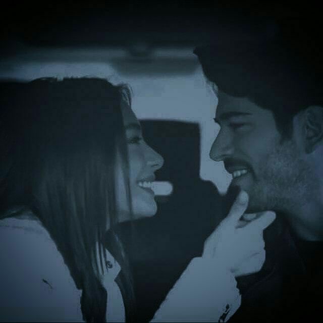 ...
.

الأمر تخطى كونه حب أنت جزء مني
.
.
.
#رسالة