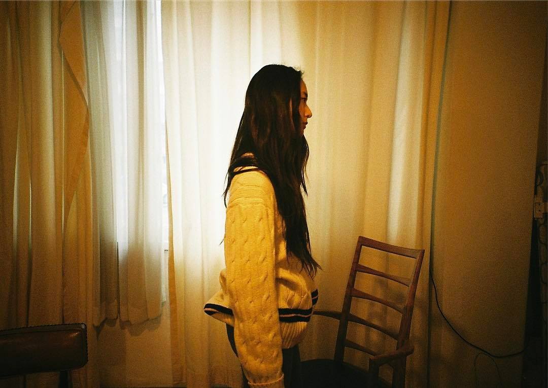 krystalxart's tweet photo. krystal, instagram april 7 2017 / "walker takes inspiration from “invisible” women - working in service industry jobs, retail, her paintings are a testament to these women, immortalising and reinstating their value through paint on canvas." empire, caroline walker, 2019 https://t.co/RzpAcUUTqO