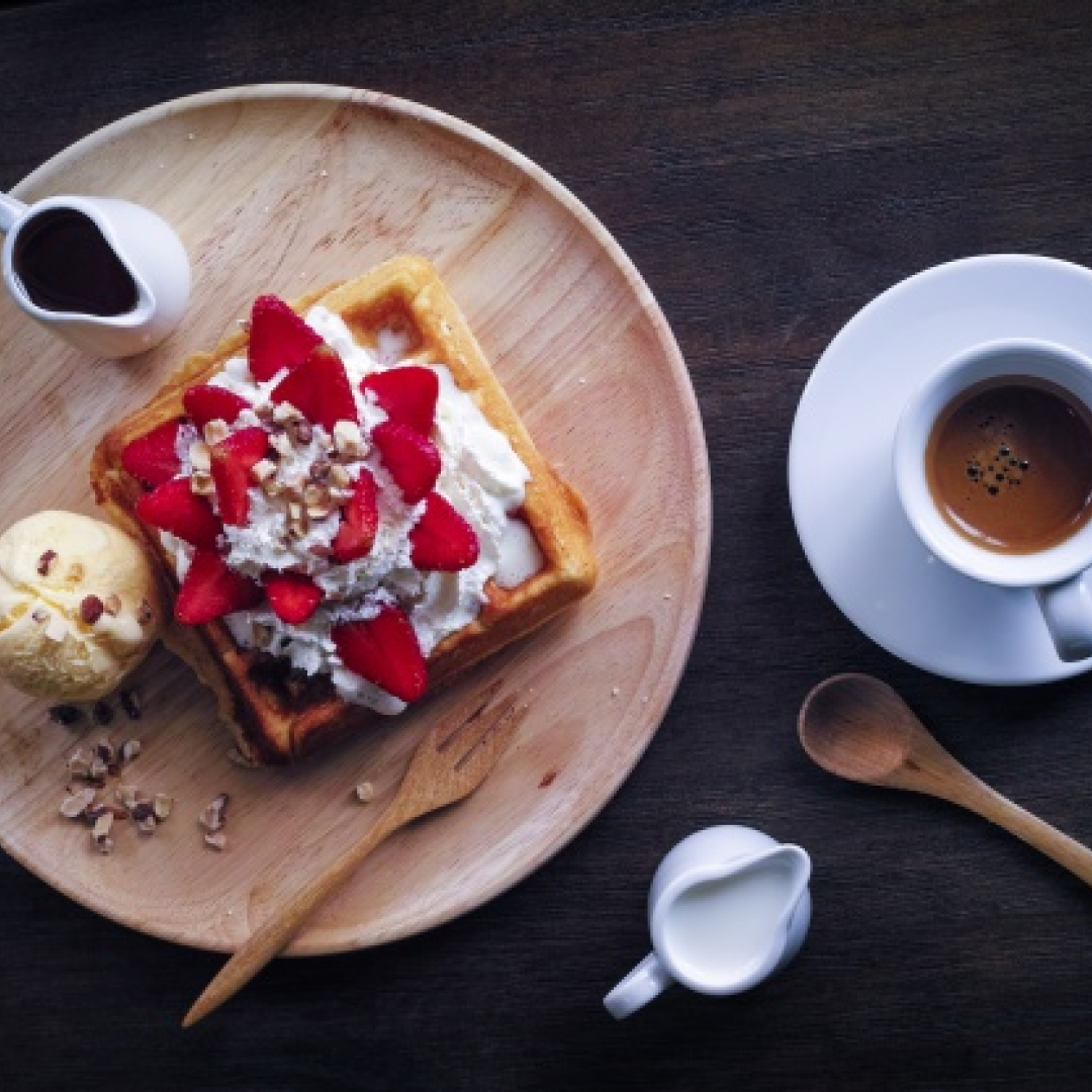 HeartSoul_Cater's tweet photo. No matter how much you eat, there is always room for dessert. 🍰🍰🍰

#dallasfood #planofood #planofoodie #undergroundfood #food #lovefood #love #events #catering #has.catering https://t.co/ky8InNz3N2