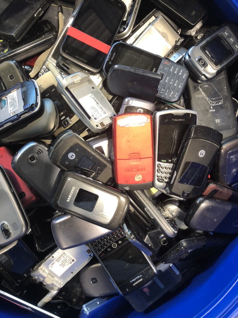 TWArecycles's tweet photo. We love to #recycle. https://t.co/iGyA3BQrzB