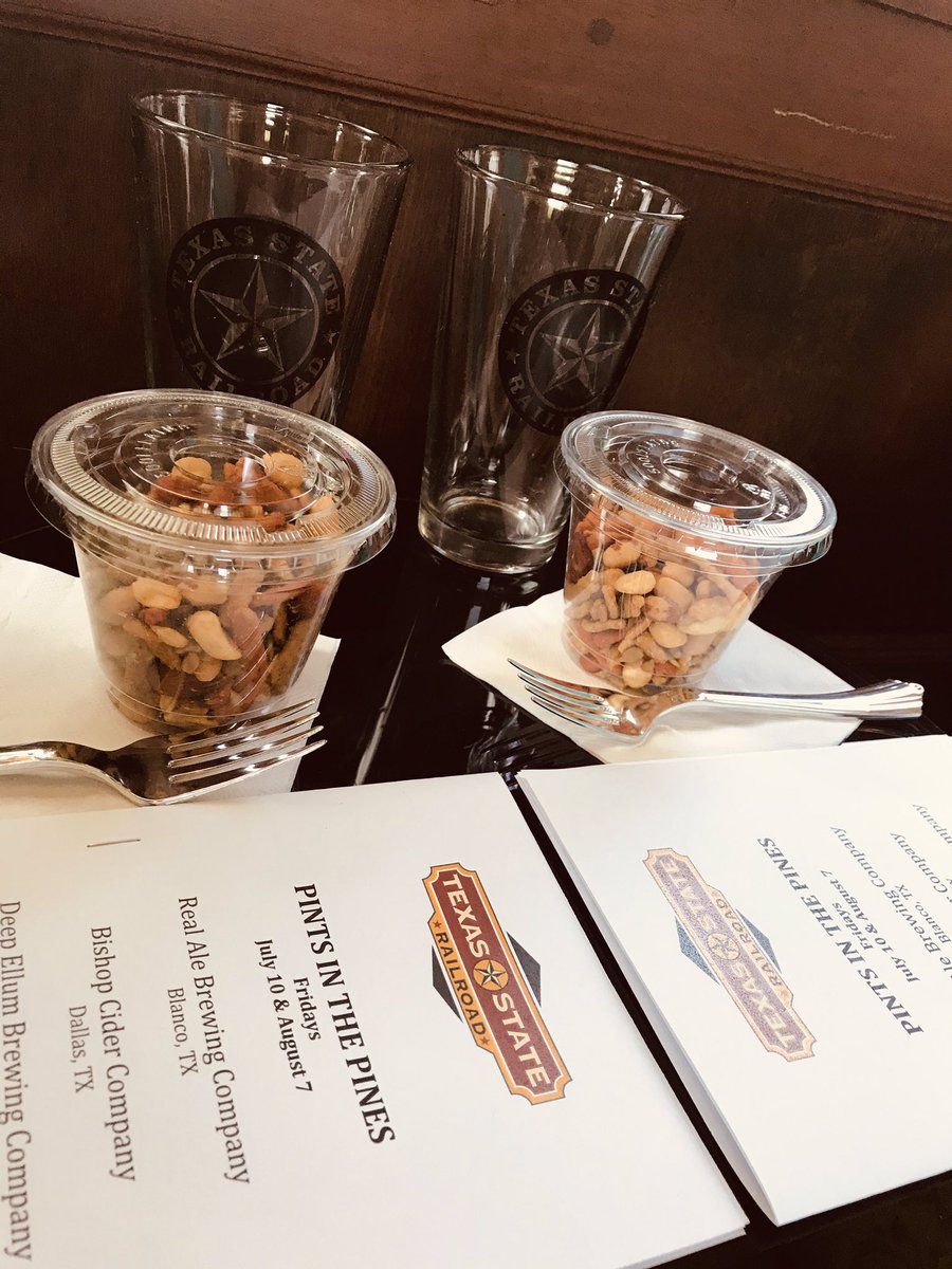 JISDPD_Chief's tweet photo. My lovely bride @HeatherAvera &amp; I are taking a #COVID__19 break this evening. #PintsinthePines https://t.co/JPBwXckwoD