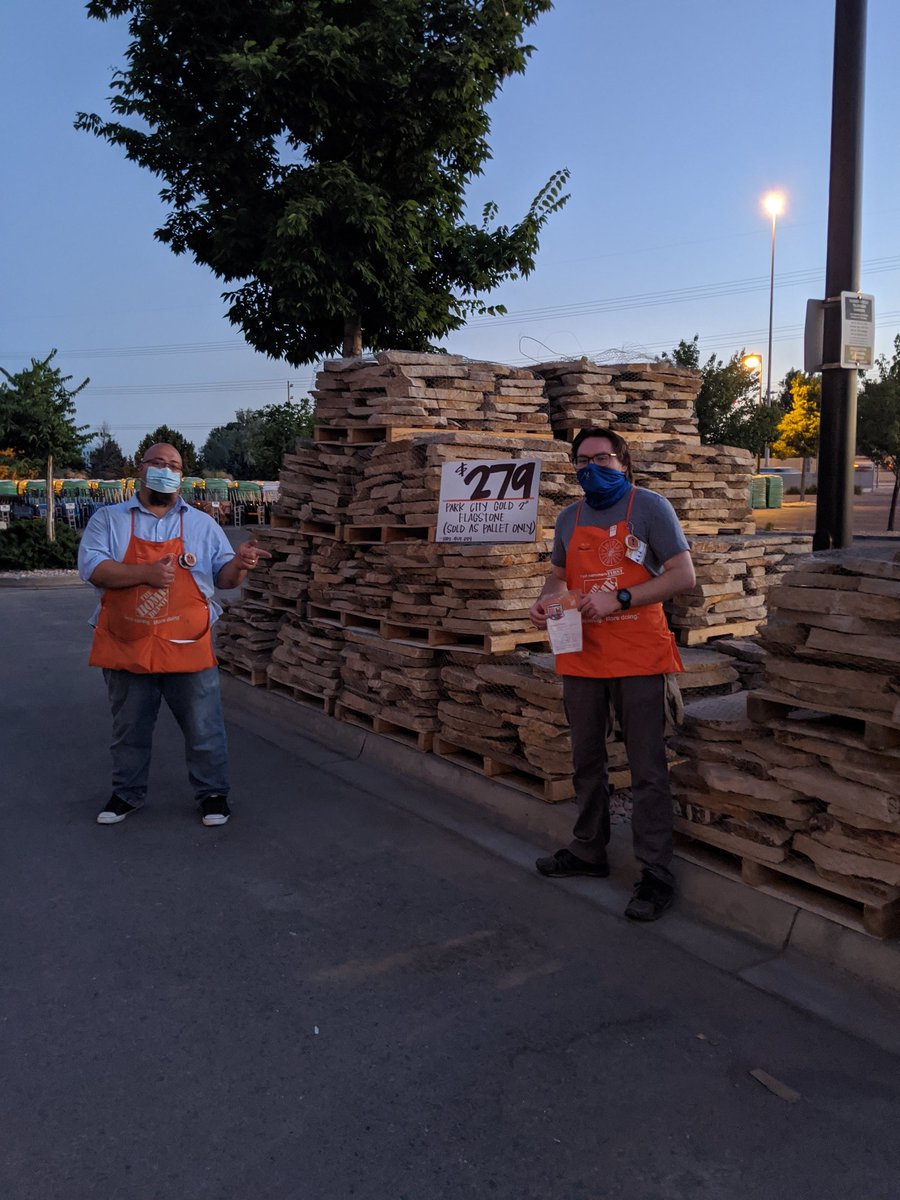 JamesCollins_55's tweet photo. Trevor has been a huge part of Garden recovery this season. Thank you for what you do every night to keep us fresh and full!#Ferocious4416 #Pacnorthproud #D53 https://t.co/F4c7QxXfvo