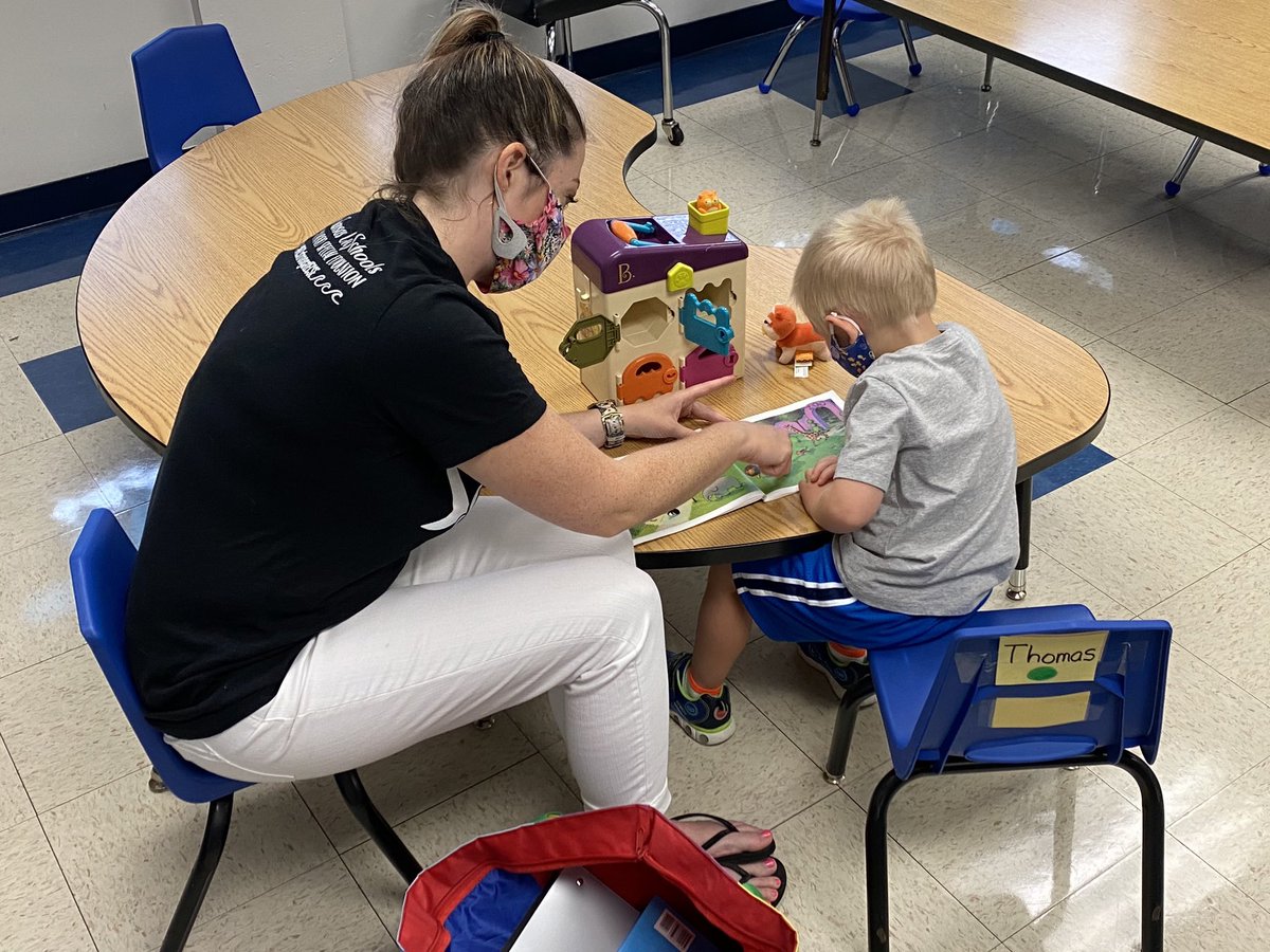 smonfore's tweet image. I could not be more proud of our @NKCSchools ECSE students and staff! We are celebrating the return of our students and a successful first week of summer programming.  #LookfortheHelpers #WelcomeBack