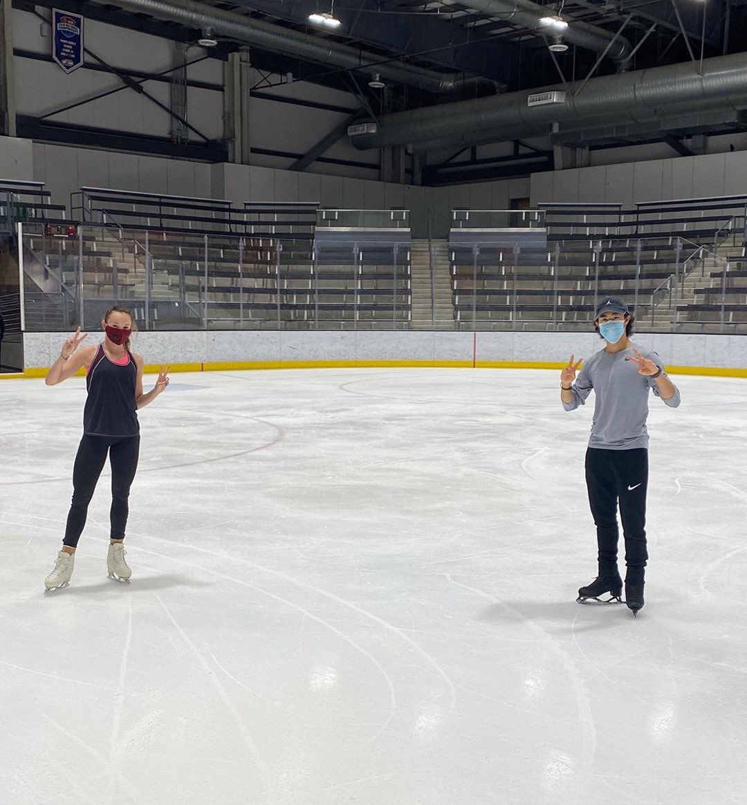 NathanChenJP's tweet photo. Nathan Chen IG
ネイサン マライアちゃんとマスクをしてリンクに😊
nathanwchen joining the #WearMaskWhile challenge to encourage everyone
https://t.co/Lxd0S718Z3 https://t.co/oarEdgutJD