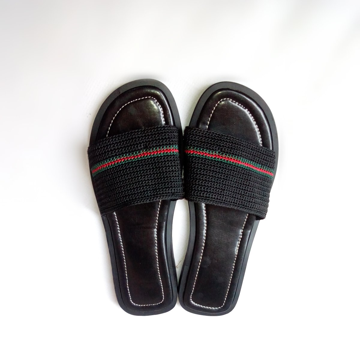RacqCreations's tweet photo. Life is too short to wear boring shoes...
Discover the comfort that a custom-made hand-knitted footwear gives... For unisex (Male &amp; Female).

Shop from home while we deliver to your doorstep👌.
Delivery: Nationwide.
For Enquires: 09035311040. #AlwaysTrySomethingNew. https://t.co/tGoou1ZXlw