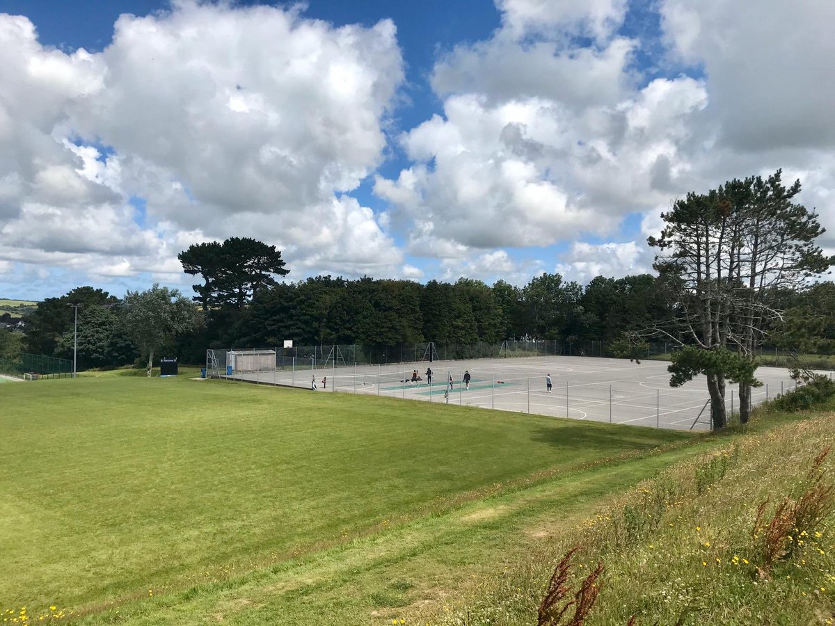 trurofencing's tweet photo. Back on the (outdoor) piste...Head Coach @jonsalfield and Asst Head Coach Balazs Kurucz worked through 12 lessons today, with almost 40 more booked for next week! https://t.co/PzFsFRFfIZ
