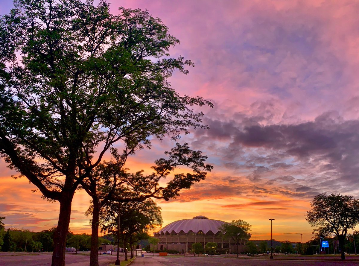 Here are some recent Morgantown sunsets & sunrises to brighten your day. (A thread)