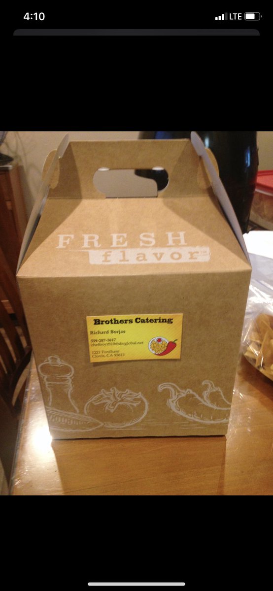 Brotherscater's tweet photo. Best Chips &amp; Salsa in Clovis, CA! 
•$15 for 1 16.4 box of homemade white corn seasoned chips &amp; 2 16 oz Salsas of your choosing! 

•Venmo &amp; Cash Accepted 
•Delivered within a few hours 
•DM Today, Orders must be places a day in advance! https://t.co/W5otdEdu3U