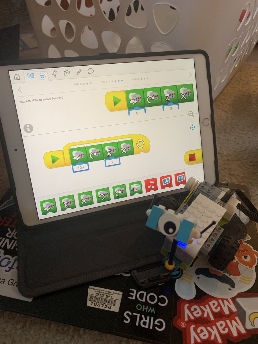 regratz87's tweet image. Brushing up on my LEGO coding tonight with my 4 and 5 year old, practicing &amp;lt;,&amp;gt;,= with speed. @LEGO_Education @csforlcps #WeDo #blockcode ❤️