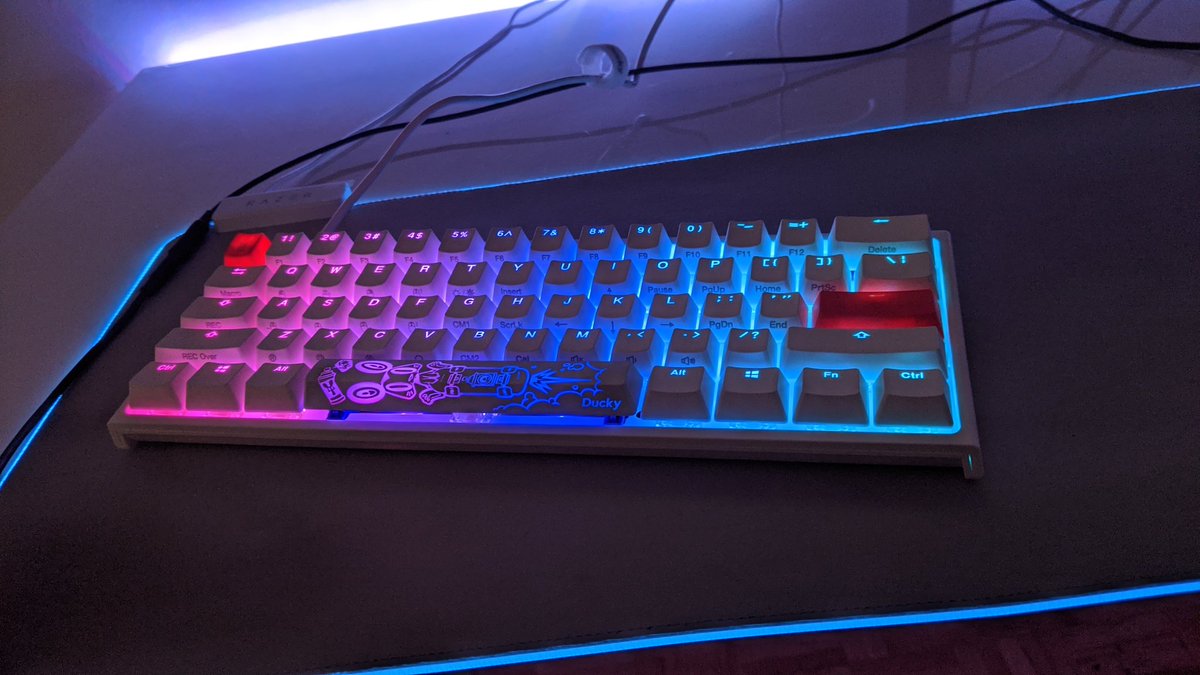 theyhateshin's tweet photo. heheh #DuckyOne2 https://t.co/bbzuesj2nH
