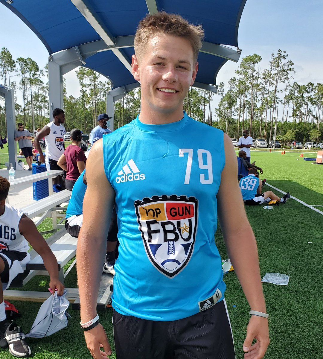 JacobWHutto's tweet photo. First day at FBU Top Gun in the bag!! Awesome time today! These coaches are amazing! #FBUTopGun #247Sports https://t.co/laWROKYle2