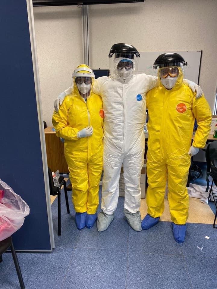 fb valezka tweet media