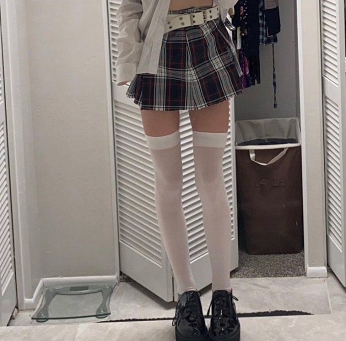 a thread of thinspo that really hits (for me) #thinspo  #edtwt