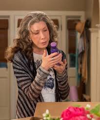 EmilysEcho's tweet image. I don’t know with the realization that Lily Tomlin was the voice for Ms. Frizzle