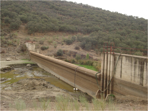 johnaleye's tweet photo. Los sedimentos en los ríos causan graves efectos en la navegación, por la reducción de la profundidad, y favorecer las inundaciones, por la reducción de la capacidad del flujo de agua en la cuenca de drenaje. 
#UTECIVIL https://t.co/jDvqRyGAkL
