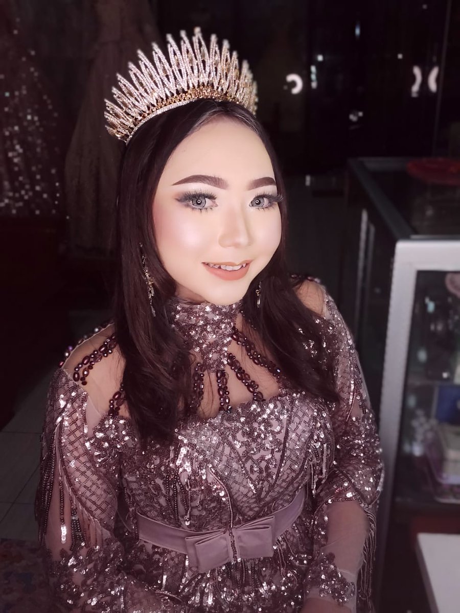 Renyds2's tweet photo. Tolong dong warga twiter editin biar ada pasangannya,  biar gak jomblo 😄

#musimnikah https://t.co/LOZVx8tmR9