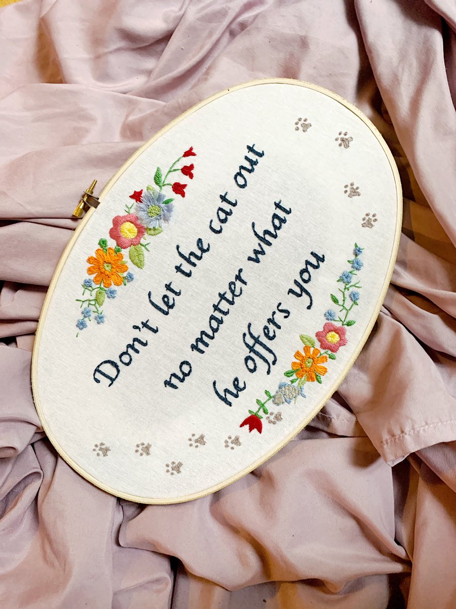 A cute embroidery for cute friend @neomeruru ! Don't let the cat out, no matter what he offers you!