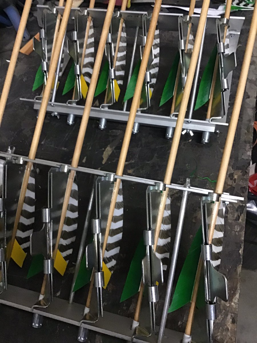 WeSellSwords's tweet photo. A custom set of cedar arrows in the works today ! #arrows #arrow #archery #traditonalarchery #longbow #fletching https://t.co/v9d3pfgIU0
