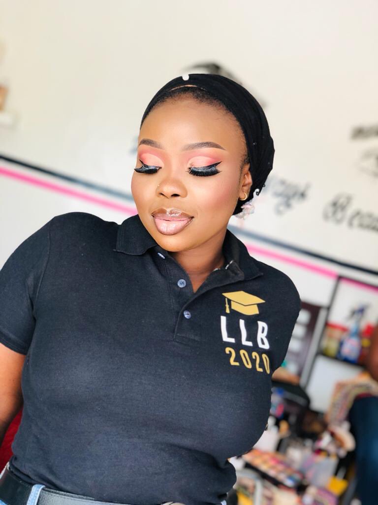 natushbillgatez's tweet photo. Ur Gurl is an LLB Holder (Degree). To more wins inshaa Allah 🙏🏽 #LLB 2020 #Mbaaa am nga degree 📜 (In Big Faa’s voice😆) https://t.co/FDHuXqkBK9